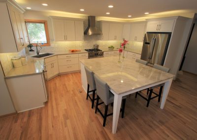 Kitchen with quartzite countertops and island, Des Moines, IA